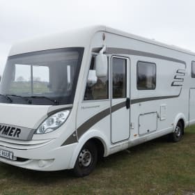 Kap – 4 person Hymer integrated with length beds!
