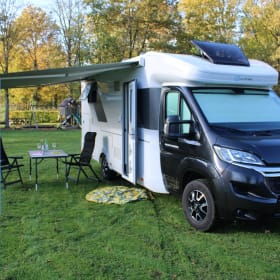 Karel – Adria Sun Living (2022): Ruime, luxe camper
