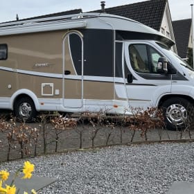 Esprit – 2p Dethleffs semi-integrated camper from 2014