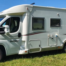2p Rapido semi-integrated uit 2015