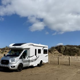 Roller Team Auto-Roller 747 met 6 slaapplaatsen vanaf 2023