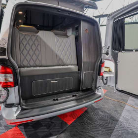 Bertie – Camper Volkswagen T5 a 4 posti letto 