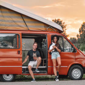 Jacky – Oldschool Ford Transit