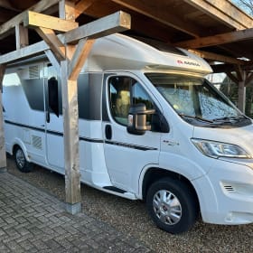 2p Adria Mobil semi-integrated uit 2018