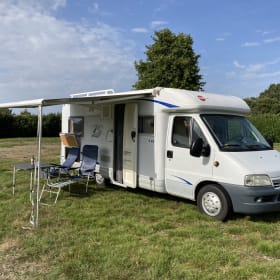 4p Bürstner semi-integrated uit 2005