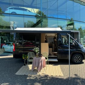 Complete Camperbus – 2p Pössl bus from 2019 with roof air conditioning