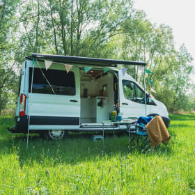 BAYVAN – BAY: Ford Self-Build BUS - Carefree OFF-Grid Kameren