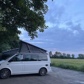 4p  - 4 Motion Volkswagen campervan 