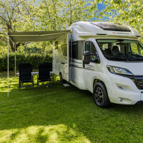 SL670 – 4p Adria Mobil semi-integrated uit 2024