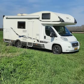 Ruime gezellige en luxe familiecamper