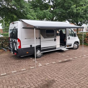 4p Citroën bus uit 2024. ELIOS FAMILY VAN 63