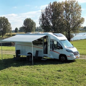 Capron Sunlight Automatic T66 Bucket Edition 