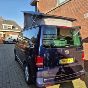 Busje – Mooie 4p Volkswagen T5 California uit 2012