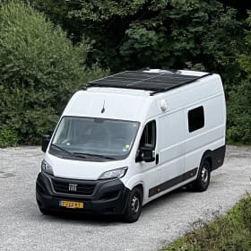 Nimbus – Luxury camper from 2023 with Off-grid option