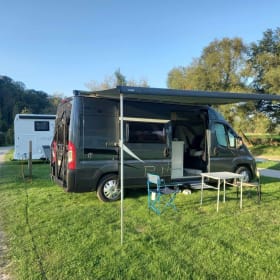Lowie – 2p Fiat bus uit 2020