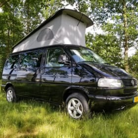 Black Pearl – Ga op onvergetelijke roadtrip met deze luxe VW T4 Westfalia