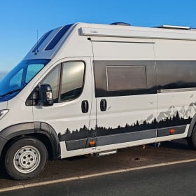 Valerie – Luxe 4-persoons camper