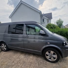 Mr. Grey – 4 berth Volkswagen campervan from 2016