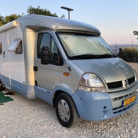 easy –  fantastic complete Bürstner semi-integrated.