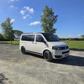 Pauletta – 4 berth Volkswagen campervan from 2013