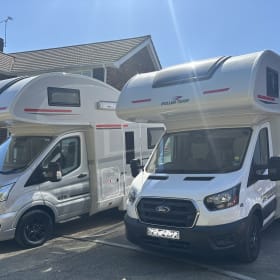 Panda – Gloednieuwe Roller Team 675 Auto 2024 met 6 slaapplaatsen  