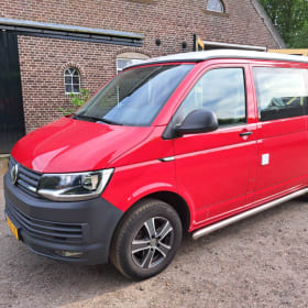 Compacte buscamper met rondzit Volkswagen VW T6 TDI