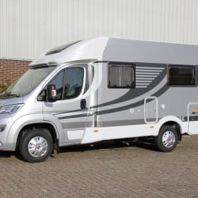 2p Sunlight semi-integrated uit 2019