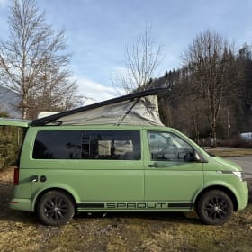 Sprout – Ultimate adventure wagon with all the toys