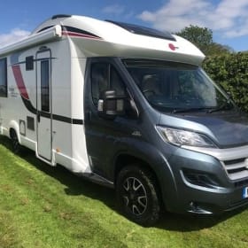 Est o Ovest vedrete iconico Coastal Scotland al suo meglio.