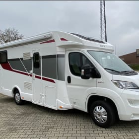 Schink – 5p Fiat semi-integrated uit 2021