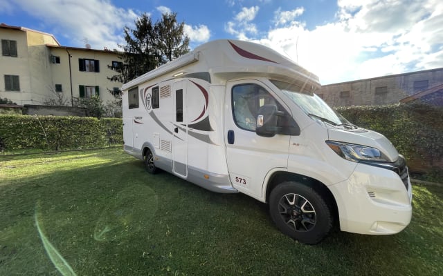 Location - Camping-car Profilé - null - #67236