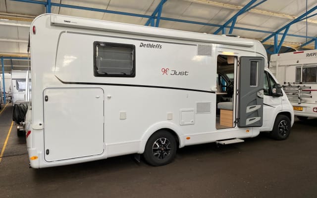 Boeking - Half-integraal camper - null - #96954