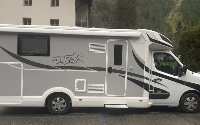 Location - Camping-car Profilé - null - #89890