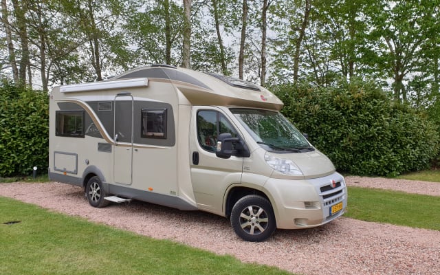 Alquiler - Autocaravana Perfilada - null - #12191