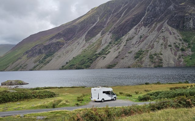 Rental - Low profile motorhome - null - #98848