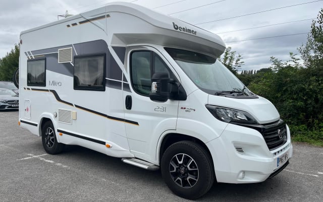 Rental - Low profile motorhome - null - #97512