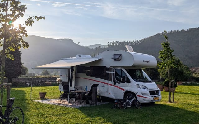 Boeking - Alkoof camper - null - #83497