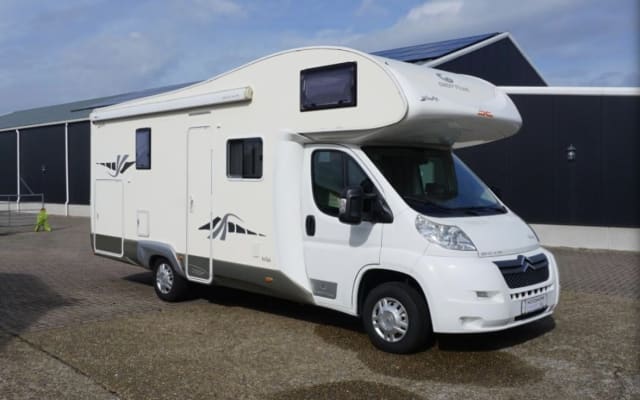 Boeking - Alkoof camper - null - #73884