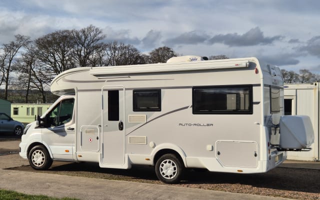 Vermietung - Teilintegriertes Wohnmobil - null - #93889