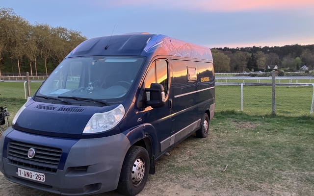 Location - Fourgon aménagé - null - #56291