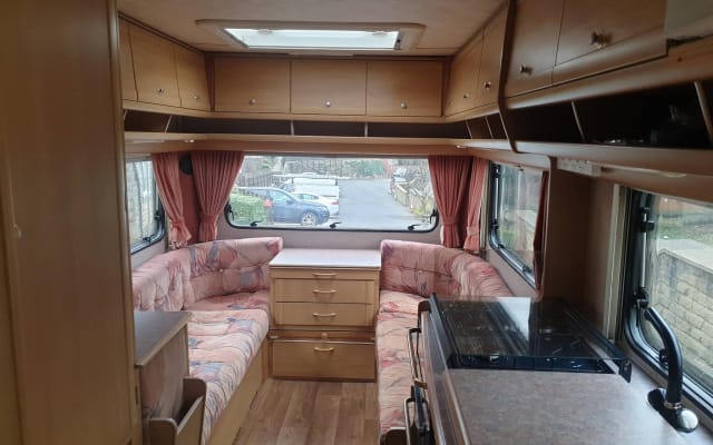 Boeking - Alkoofcamper - null - #97561