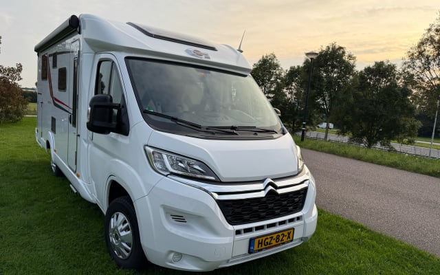 Boeking - Half-integraal camper - null - #93875