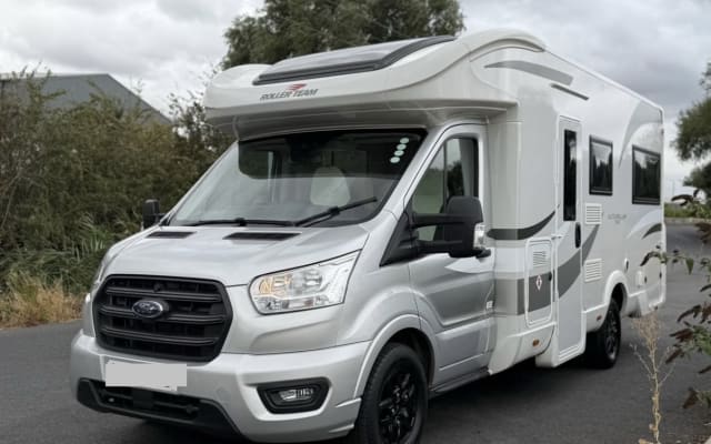 Rental - Low profile motorhome - null - #99054