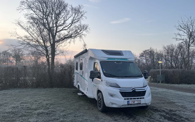 Location - Camping-car Profilé - null - #91806