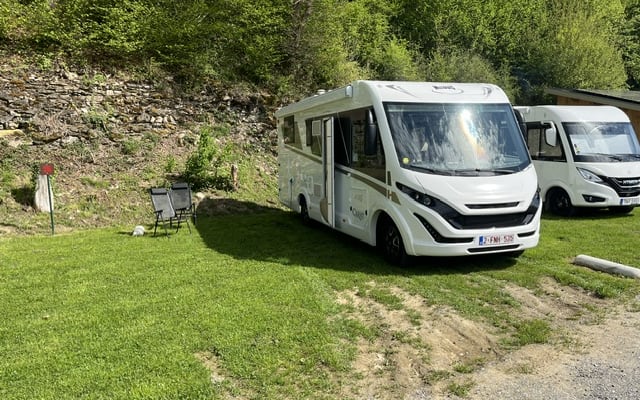 Location - Camping-car Intégral - null - #97072