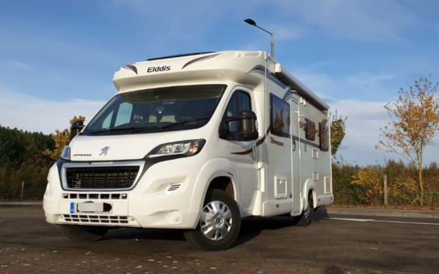 Rental - Low profile motorhome - null - #17528