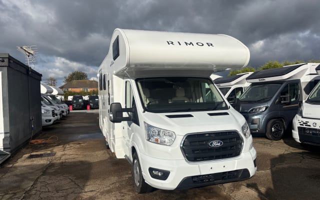 Rental - Coachbuilt motorhome - null - #93237