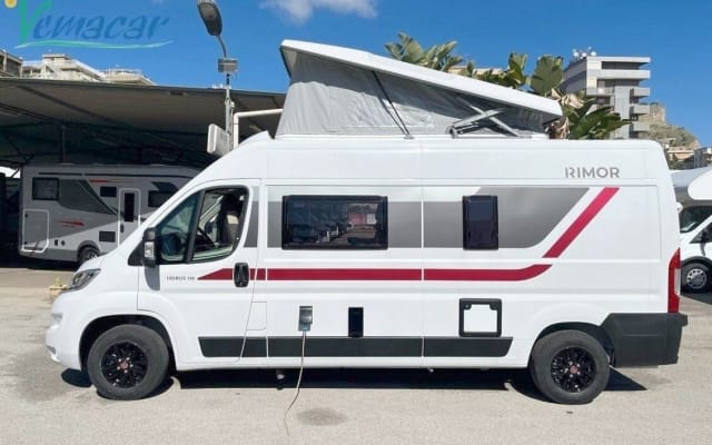 Alquiler - Furgoneta camper - null - #87675
