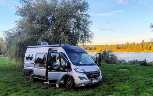 Location - Fourgon aménagé - null - #93498