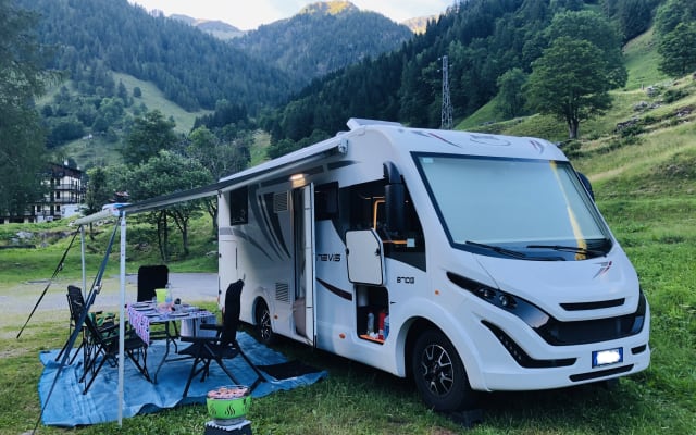Location - Camping-car Intégral - null - #35089